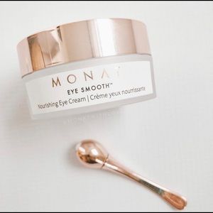 monat eye smooth ingredients